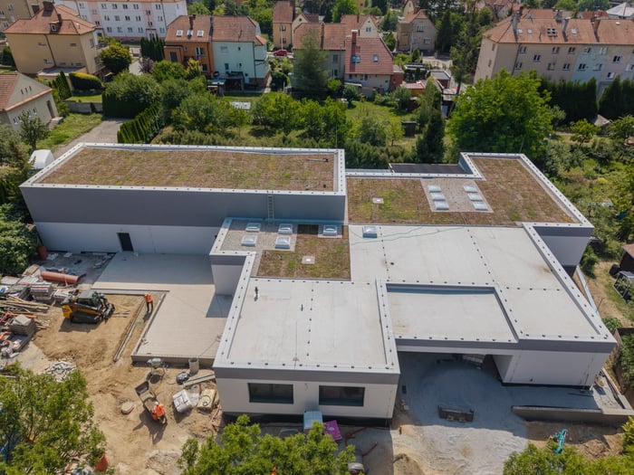 Nová budova ZUŠ Blansko se blíží k dokončení: Umělecké centrum brzy přivítá první žáky — fotografie 1