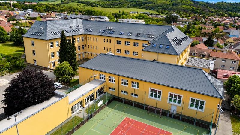 Rekonstrukce střechy ZŠ TGM v Ivančicích