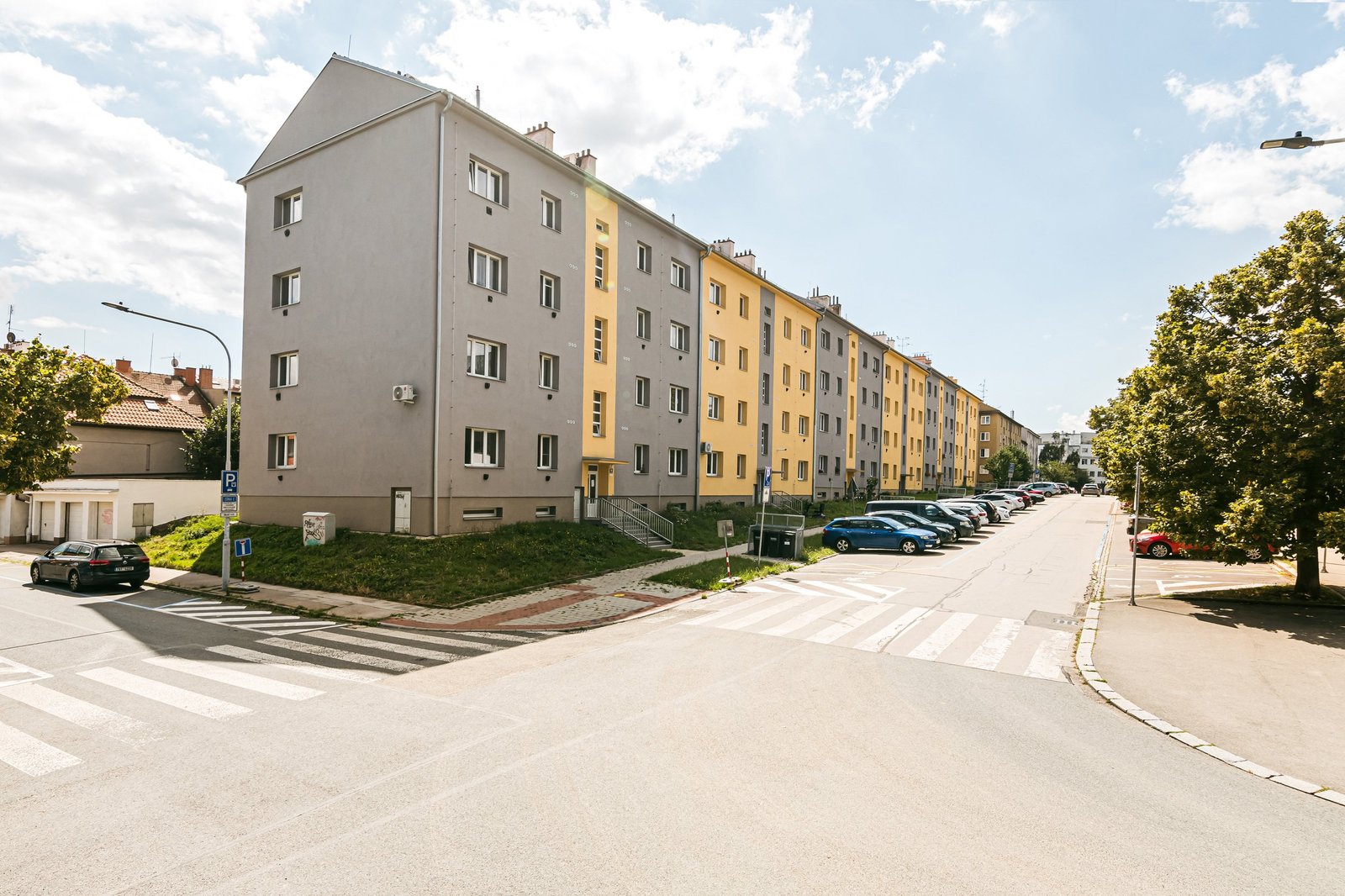 BD Janouškova 13-23